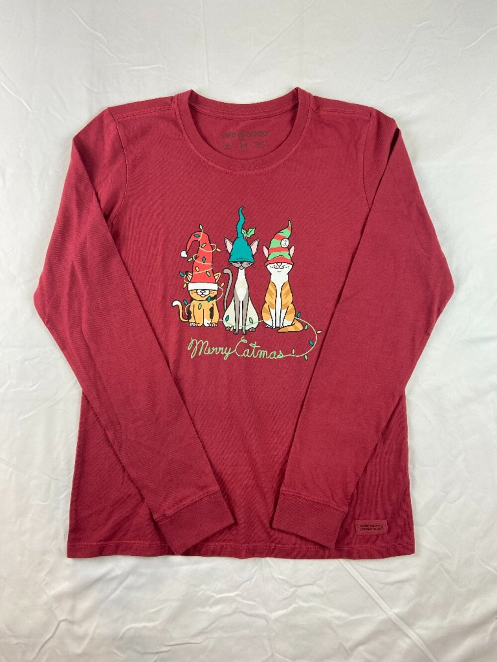 Life is Good Crusher Womens Long Sleeve Tee Size Medium Merry Catmas in Dark Red